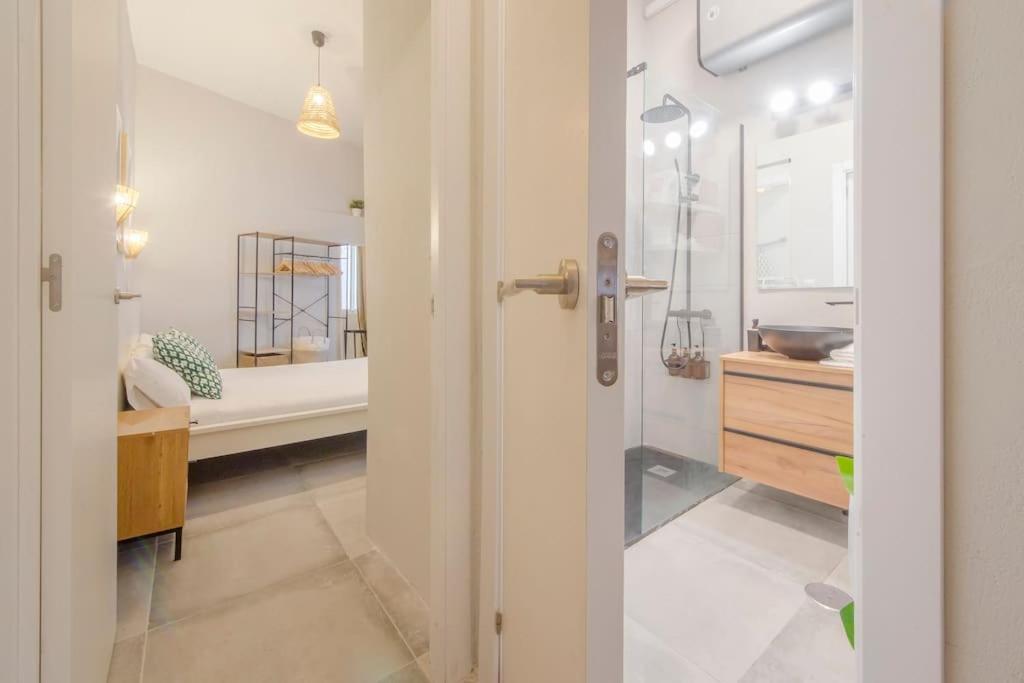 Cool Deluxe Interior Design A 2 Min De Gran Via Apartman Madrid Kültér fotó