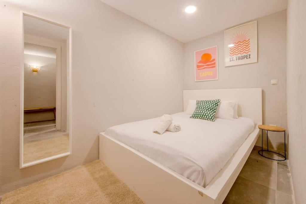 Cool Deluxe Interior Design A 2 Min De Gran Via Apartman Madrid Kültér fotó