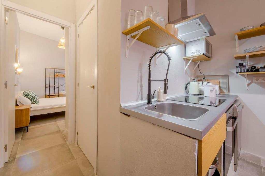 Cool Deluxe Interior Design A 2 Min De Gran Via Apartman Madrid Kültér fotó