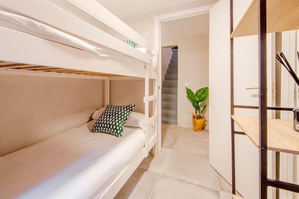 Cool Deluxe Interior Design A 2 Min De Gran Via Apartman Madrid Kültér fotó