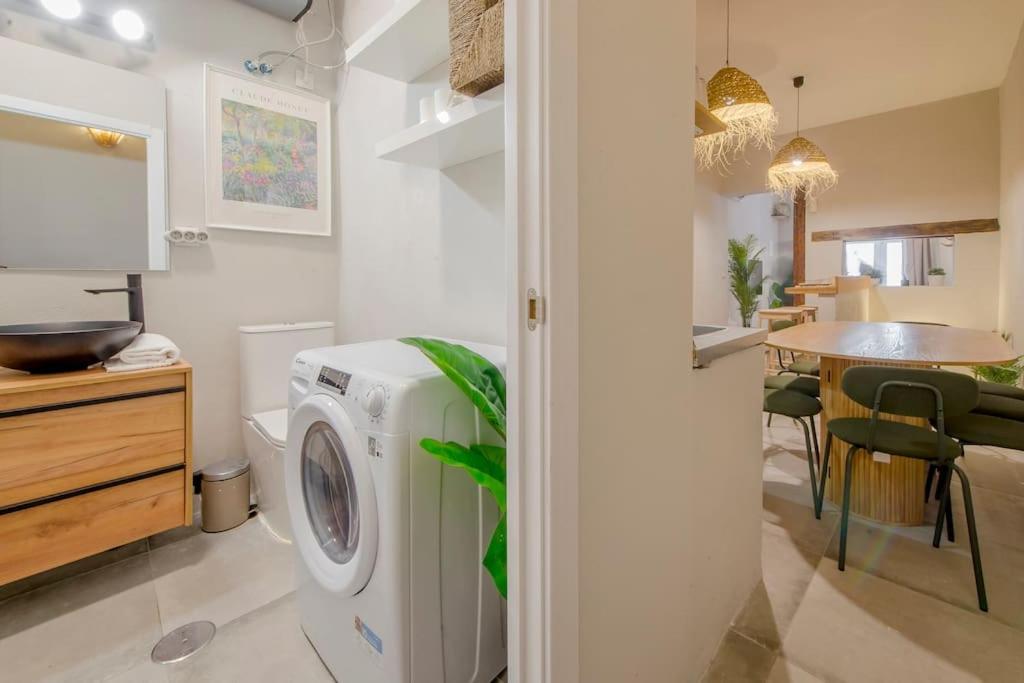 Cool Deluxe Interior Design A 2 Min De Gran Via Apartman Madrid Kültér fotó